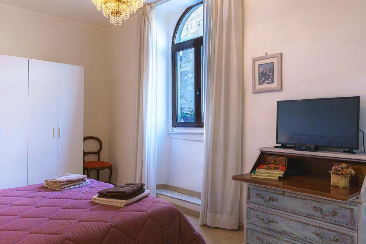 Appartamento Piazza Santa Maria Nuova 维泰博 外观 照片