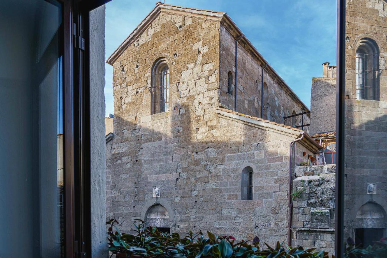 Appartamento Piazza Santa Maria Nuova 维泰博 外观 照片